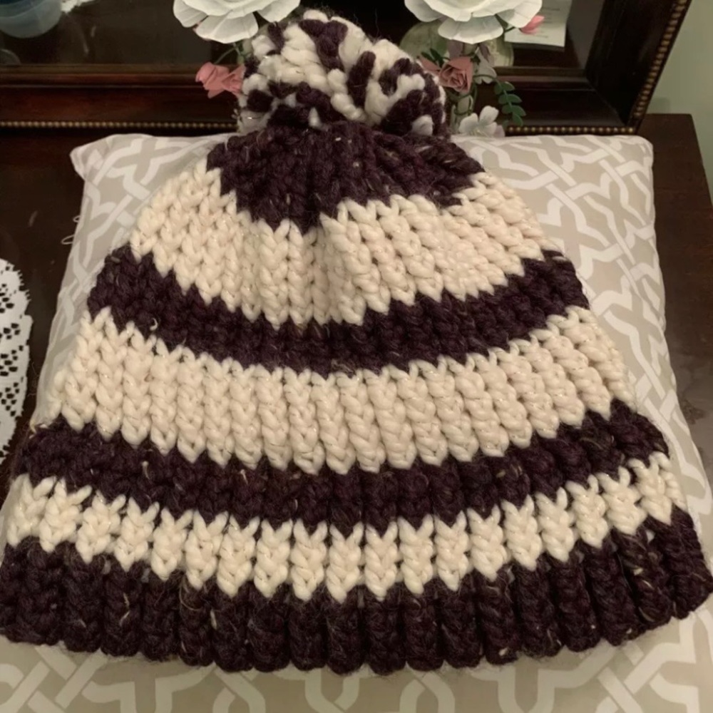 New-Ladies Hand Crochet White & Plum Winter Hat